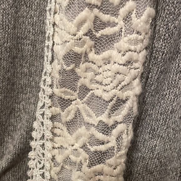 Lace details take this sweater from “everyday” to “wow” - Picture 4 of 5